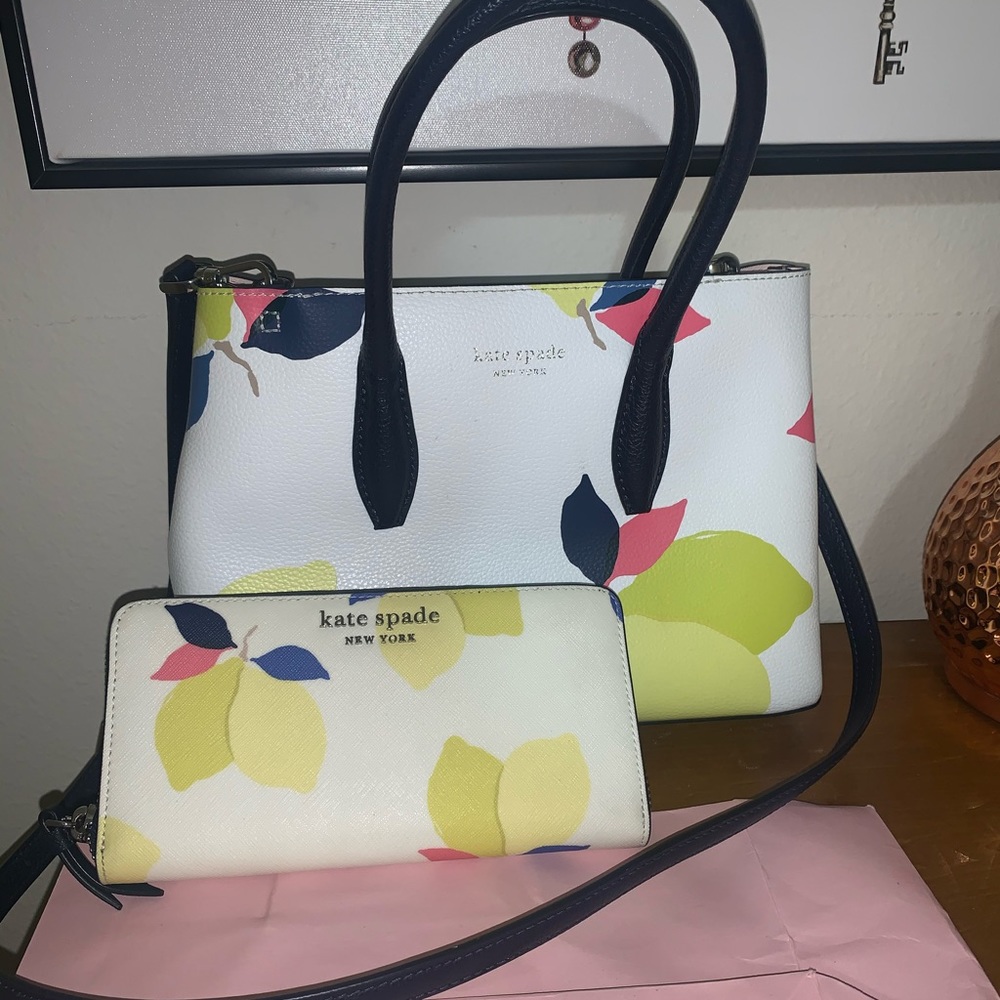 Kate Spade ♠️ - Picture 3 of 5